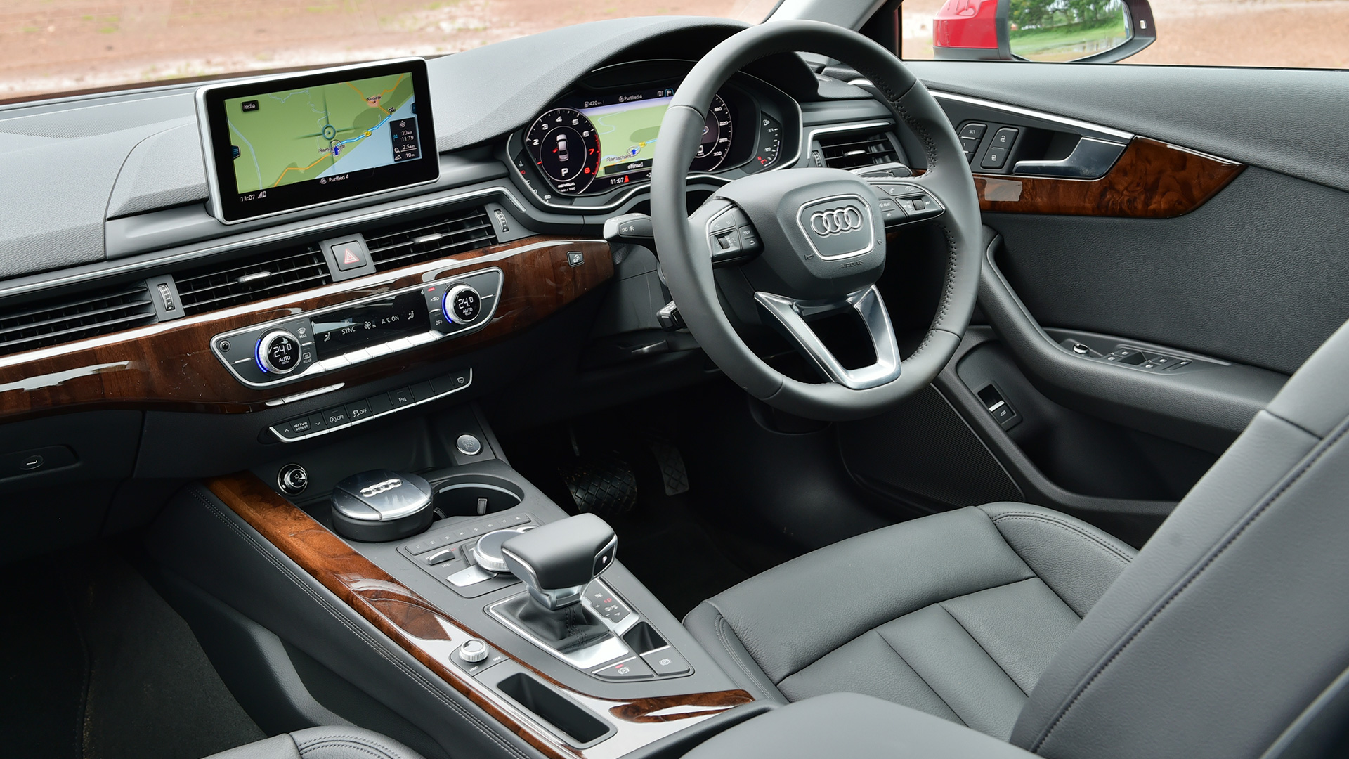 Audi A4 2016 30 TFSI Technology Compare